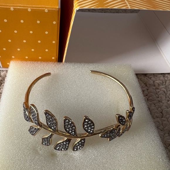 Stella & Dot Ivie Bangle Bracelet - Picture 5 of 5